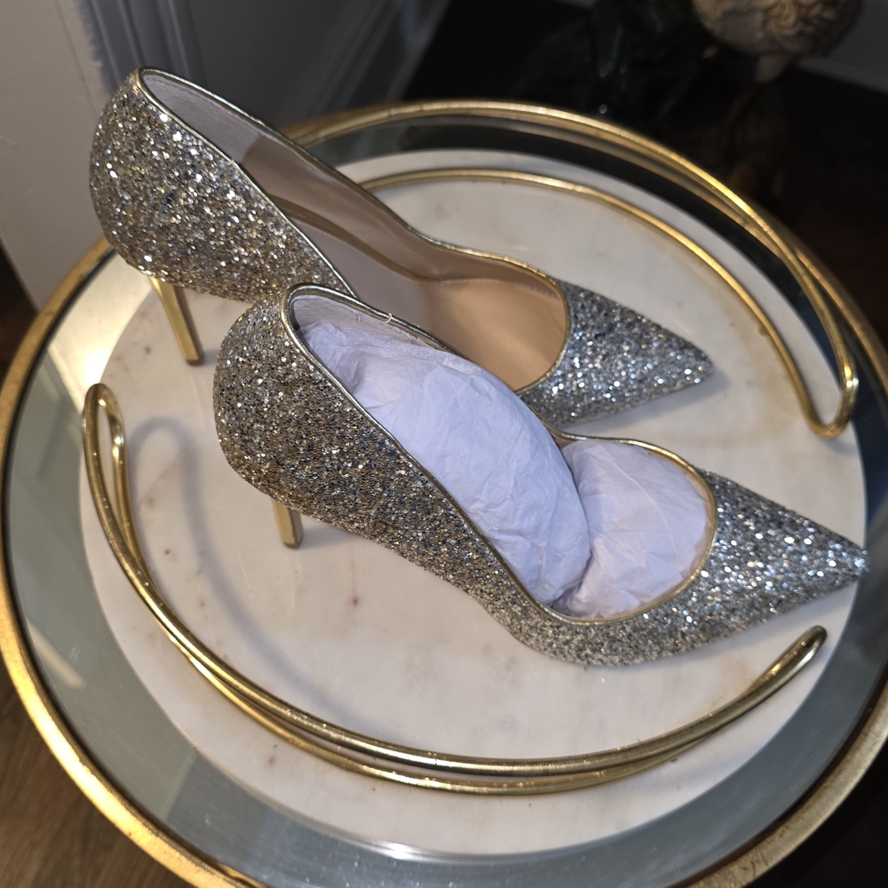 Jewel Badgley Mischka Silver Glitter Heels